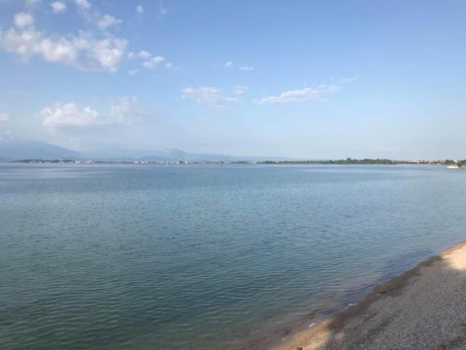 Appartamento Casa Vacanze Spiaggia D'Oro デセンツァーノ・デル・ガルダ エクステリア 写真