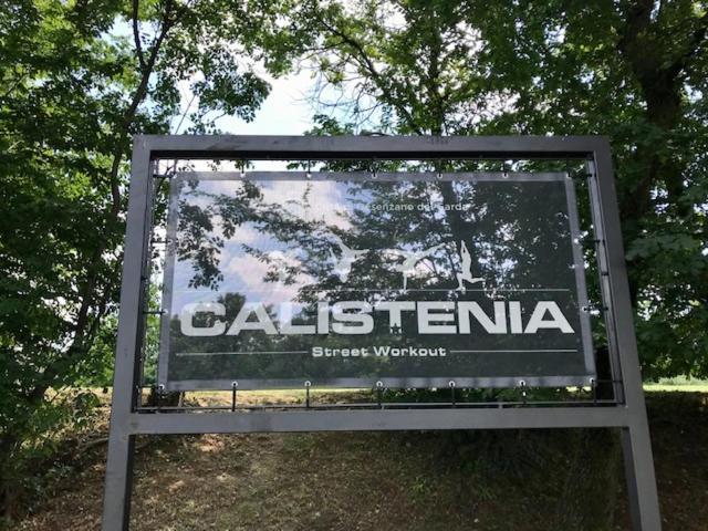 Appartamento Casa Vacanze Spiaggia D'Oro デセンツァーノ・デル・ガルダ エクステリア 写真