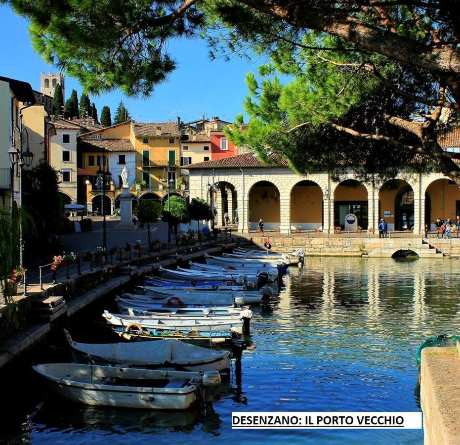 Appartamento Casa Vacanze Spiaggia D'Oro デセンツァーノ・デル・ガルダ エクステリア 写真