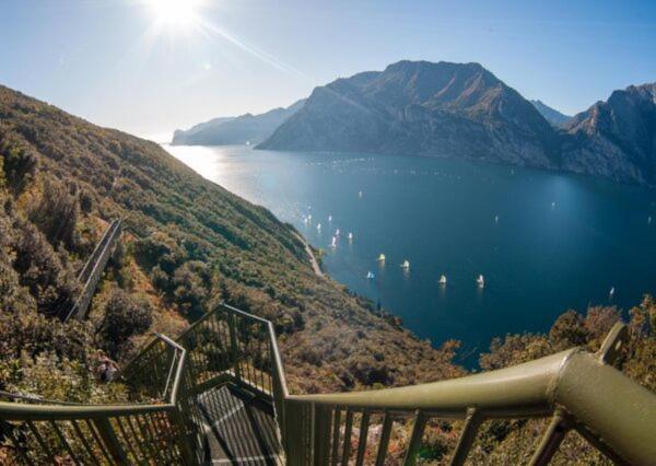 Appartamento Casa Vacanze Spiaggia D'Oro デセンツァーノ・デル・ガルダ エクステリア 写真